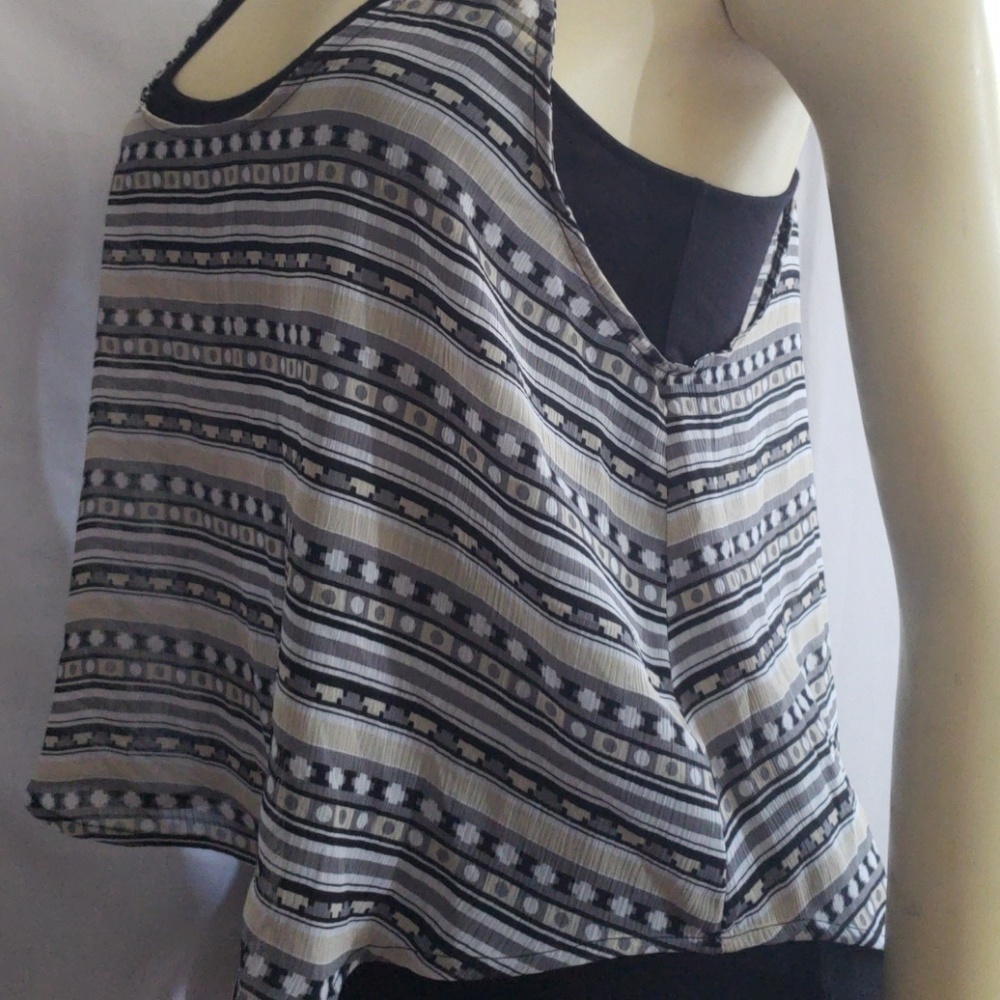 NEW GUESS TOP SZ M - Picture 2 of 5